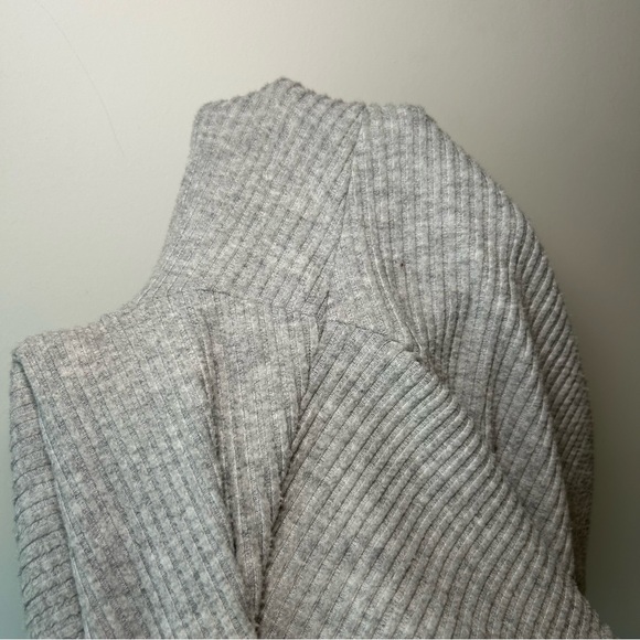 Alo Yoga Muse Sweatpant Grey Size Extra Small - Picture 12 of 12